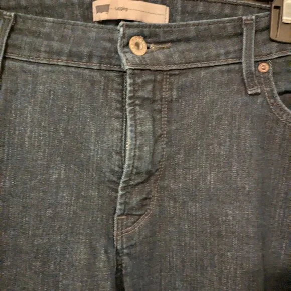 Levi's dark indigo wash jeggings size 22 - Picture 2 of 8